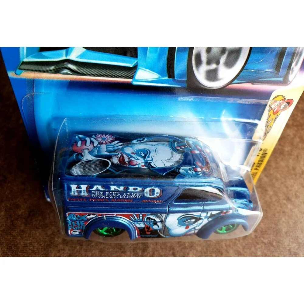 2003 Hot Wheels STEEL PASSION Blue CRAZED CLOWNS Hando DAIRY DELIVERY #1/5 1:64